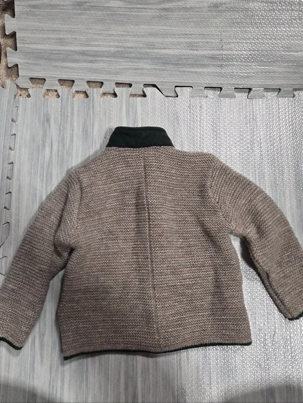 Isar Trachten - Boys German Knit Grey/oatmeal & green Sweater Size 104 4t